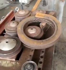 高速法蘭成型設(shè)備